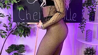 uhm i meant fishnets over nylons in club but damn these curves n heels got me...