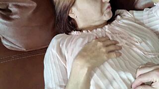 Saggy Tits XXX - Mature Amateurs Bouncing While Screwed