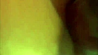 Delivery boy ditches cash for curvy indian babe's cowgirl ride