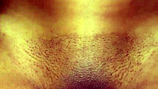 Delivery boy ditches cash for curvy indian babe's cowgirl ride