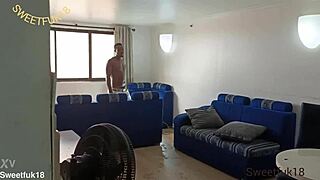 Sexy ebony latina's shaved pussy tempts me while charging phone outdoors