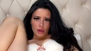 Horny American Coed Squirts Solo On Webcam