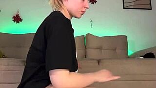 bbw teen squirts massive fountain orgasm riding fat cock wildly