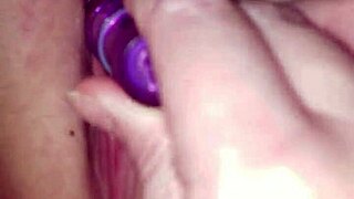 crystal vibes her wet pussy while jamer licks her big ass 🍑😜