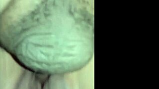 wanna see this black bbw pussy get stretched close up?