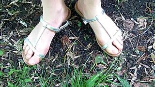 milf stands pissing dirty shaved pussy behind garages in public outdoor fetish