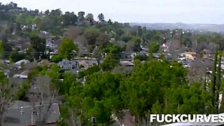 i'm river fox busty blue eyes craving hard cock rides