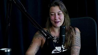 wanna see damiana's naughty chat full of brazilian swinger putaria on red sheer?