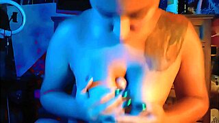 esse filho da puta me fodeu o cu até quase chorar 😩🍑 video completo no link