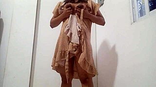 hijastra cleans house flashing big tits juicy pussy and clit for stepdad 😏🧼💦