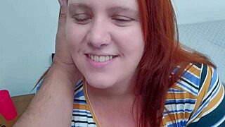 ruiva chubby hotwife sucks hard and squirts wild for big lovers