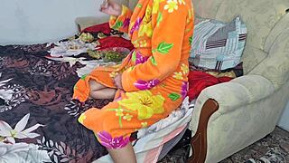 Cuckold stunned watching wife's huge holes stretched wide!