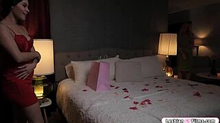 blonde jumps in for threesome pussy licking and face sitting with cheating gf