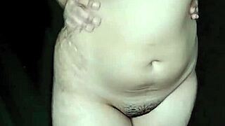 Chubby Indian Bhabhi Reveals Her Huge Natural Tits and Curvy Nude Body