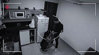 Delivery Paid with Hot Housewife's Body