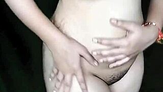 Chubby Indian Bhabhi Reveals Her Huge Natural Tits and Curvy Nude Body