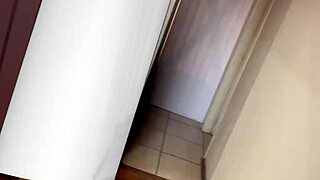 MAID CLEANING HALTED! CUM SURPRISE ON CAMILA VEGAS FACE!