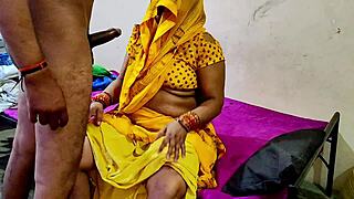😈 indian desi bhabhi gets her tight pussy pounded hard with monster cock quickie!! 🔥