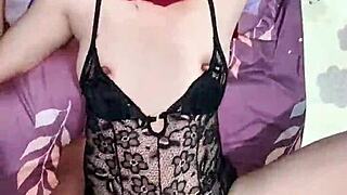 gadis berhijab craves vibrator stuffed in memek with cock double penetration