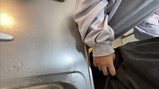 why's it so huge this morning?? girlfriend and i fuck all day cumming nonstop