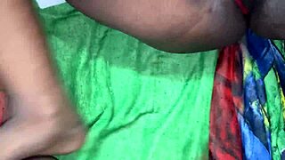 i cant believe how wet my desi girlfriend gets fingering on xxxmas... so squirting hot
