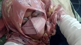 Tante Riani Sucks And Enjoys Small Cock Deep In Her Chubby Asian Mouth.