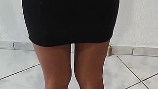 Girlfriend fingers her wet pussy flashing outdoors