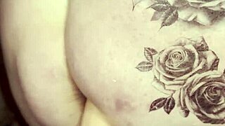 Minxycme moans as the relentless sex machine stretches her curvy ass wide