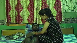 Wow beautiful desi maid's juicy pussy gets pounded by young lover close-up! 💦