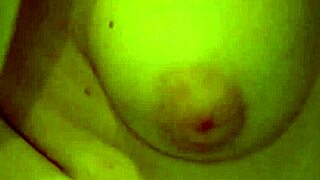 😍 hot arab teen masturbates with dildo in car till she squirts twice!
