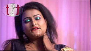 Indian beauty owns fashion fiesta rocking that gorgeous saree
