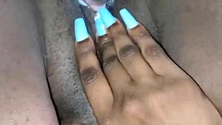 this ebony babe has a big creamy hot pussy 🔥