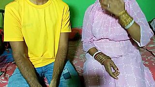 ऑफिस के काम के लिए आई कामवाली को बॉस ने पटाके चोदा