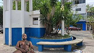 exibindo o meu dote em varias pracas publicas