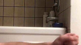 Solo sesh before the shower