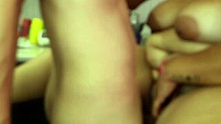 follando a la hermana de mi novia en la cosina sexo fuerte