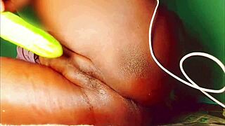 desixbhabhi fucking with cucumber injoy sex