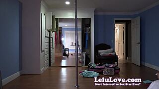 shaking my ass and poledancing on live webcam