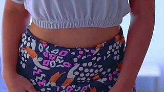 Wow Horny Desi College Girl Masturbates In Skirt!