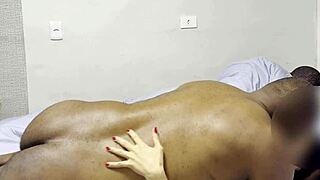 hotwife brasileira fode com amigo bbc