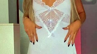 Luanaaciolli shows off lingerie in public exhibition