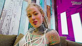tattooed anal queen fingers her tight hole