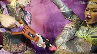 Anal fuckmachine destroys cute tattooed girls tight asshole with lesbian squirt