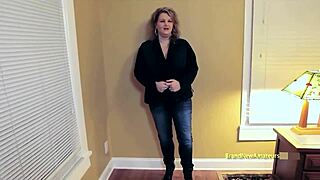 laura big tits blonde mature gagging on oral