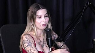 veja a entrevista safada e cheia de putaria com a thaisa redvelvet