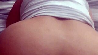 Milf De Gran Culo Penetrada Por Polla Blanca