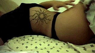 hermanastra makes me cum twice with her hot ass