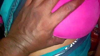 Indian big boobs bhabhi enjoys homemade sex session