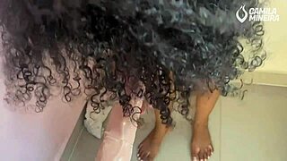 se masturbe e goze no cu dessa morena safada
