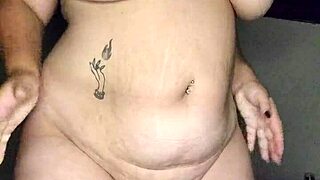 pillada en su habitacion luna se desnuda y juega